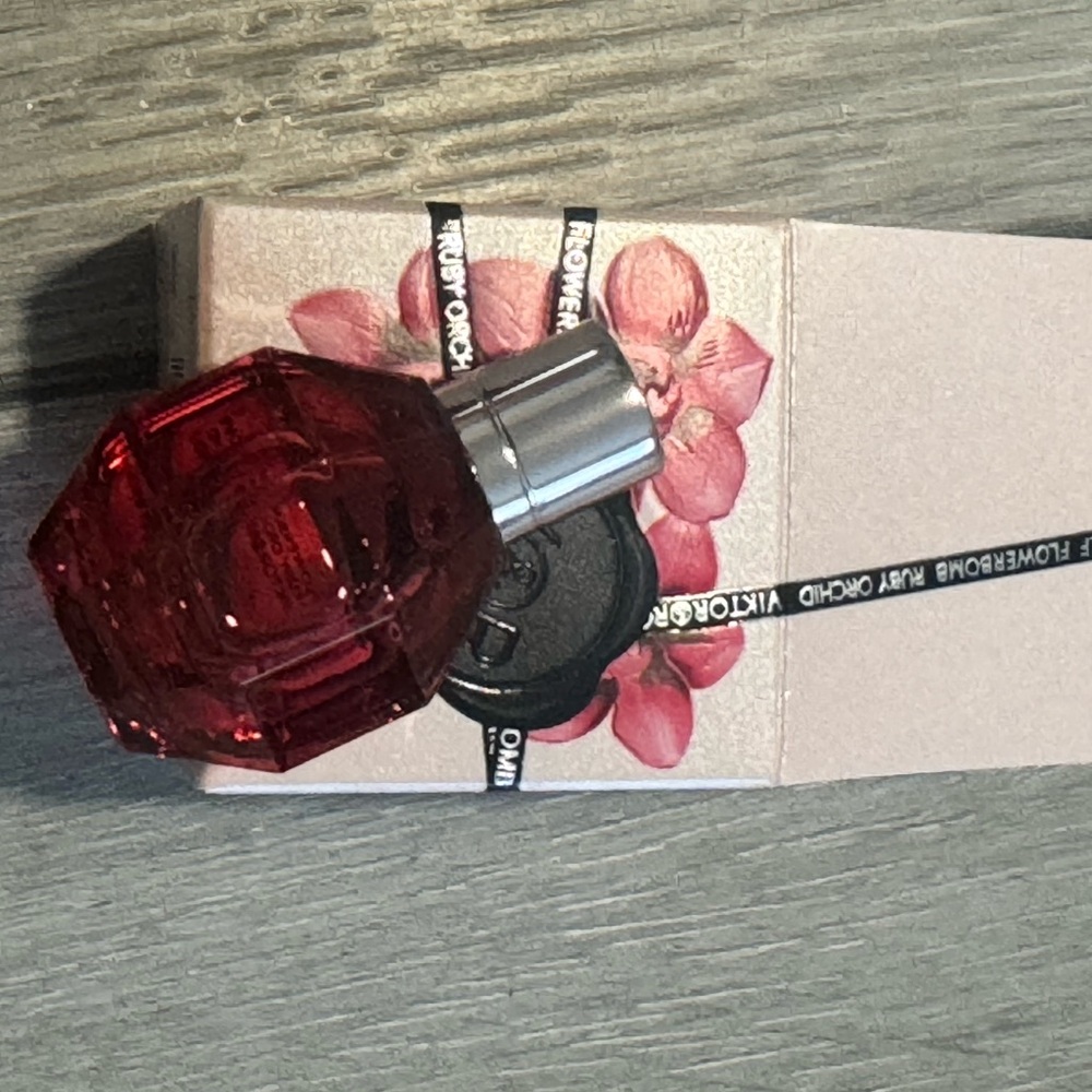 Viktor & Rolf Ruby Orchid Red Perfume